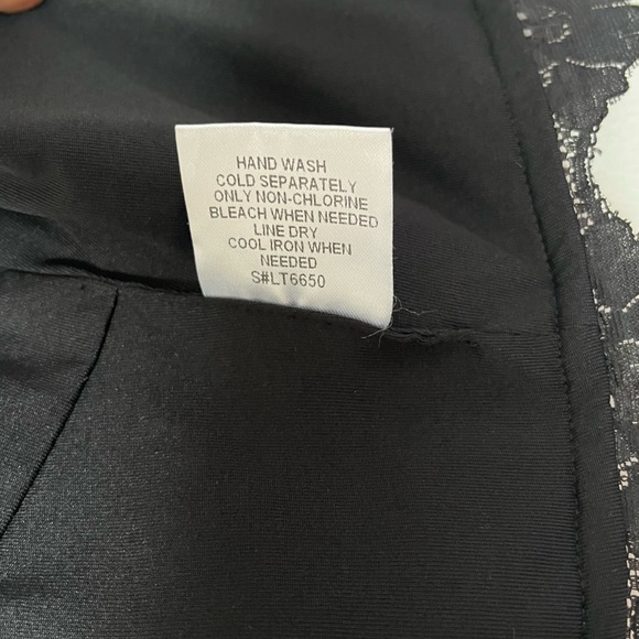 NWT Luna Crop Lace Top Size Small - Picture 9 of 15